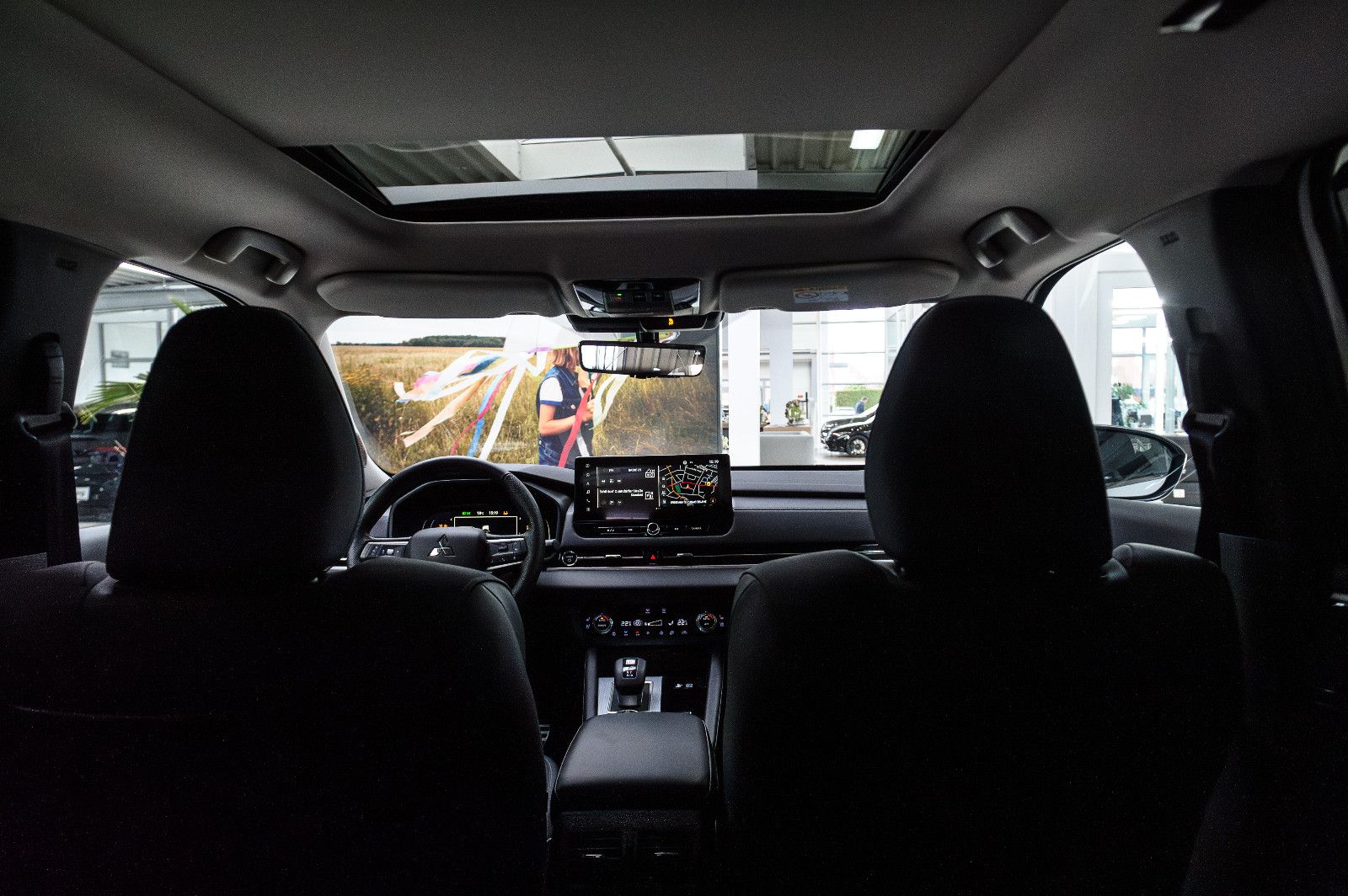 Fahrzeugabbildung Mitsubishi Outlander Top 4WD PHEV Leder LED 4xSHZ 360° HUD