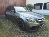 Mercedes-Benz E 63 AMG E 63 T 4MATIC Avantgarde - Mercedes-Benz E 63 AMG: Kombi