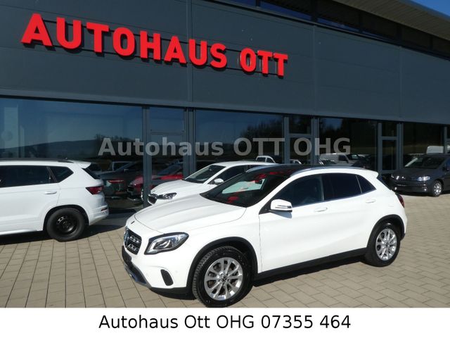 Mercedes-Benz GLA 220 CDI  Urban LED Kamera 8 Fach Navi