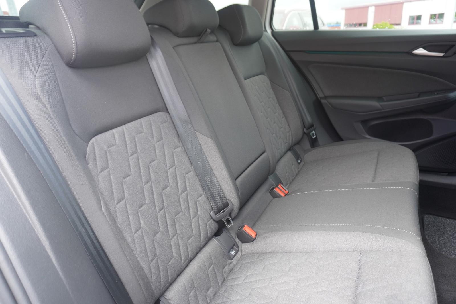 Volkswagen Golf VIII Variant 1.5 TSI LED App Connect ACC, миниатюра 12