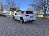 Volkswagen Tiguan Allspace 2.0 TDI R-Line 7 sitze  1Hand  - VW Tiguan Allspace von privat