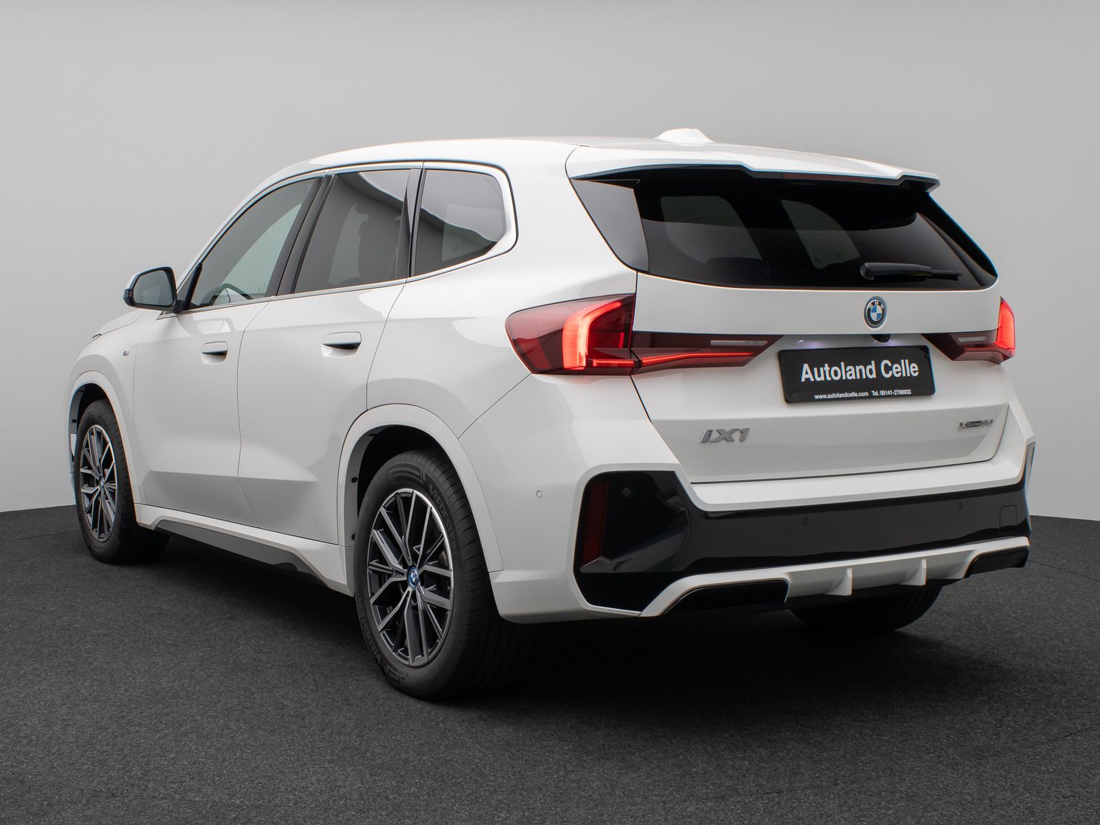 Fahrzeugabbildung BMW iX1 xD30  M Sport Kamera DAB Fernlichtassist AHK