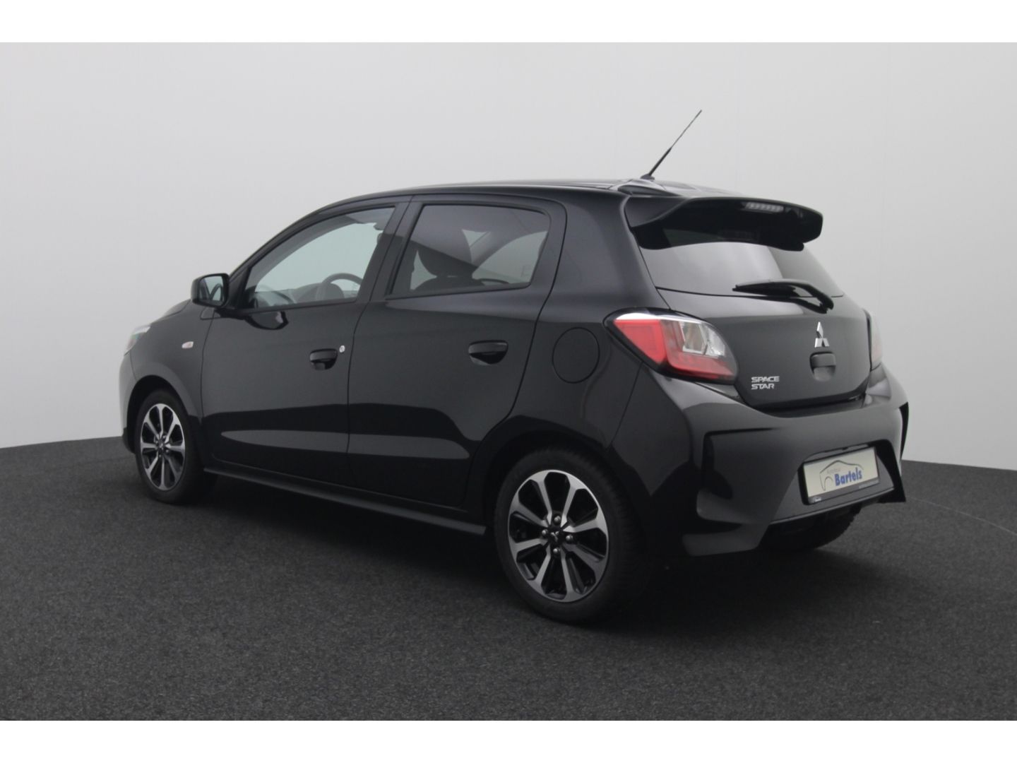 Fahrzeugabbildung Mitsubishi Space Star Select+ 1,2 l MIVEC M T AS&G mit AHK