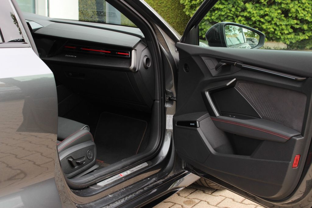 AUDI RS3 Sportback/RS DYNAMIK/ SONOS/ KOMFORT PRO AUDI RS3 Sportback/RS DYNAMIK/ SONOS/ KOMFORT PRO