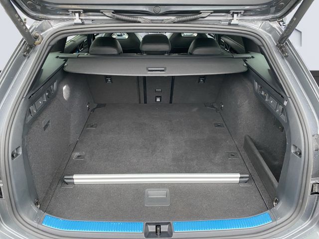 Passat Variant R-Line 2.0TDi DSG AHZV LED HuD PD