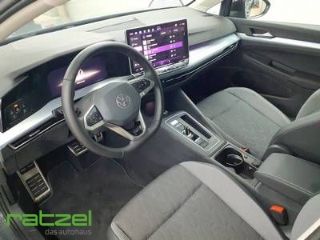 Fahrzeugabbildung Volkswagen Golf VIII Life 1,5 l eTSI OPF 110 kW (150 PS) DS