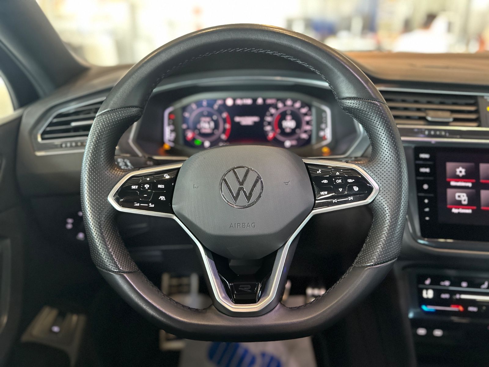 Volkswagen Tiguan Allspace R-LINE 4MOTION PANO KAMERA 7-Si foto 20