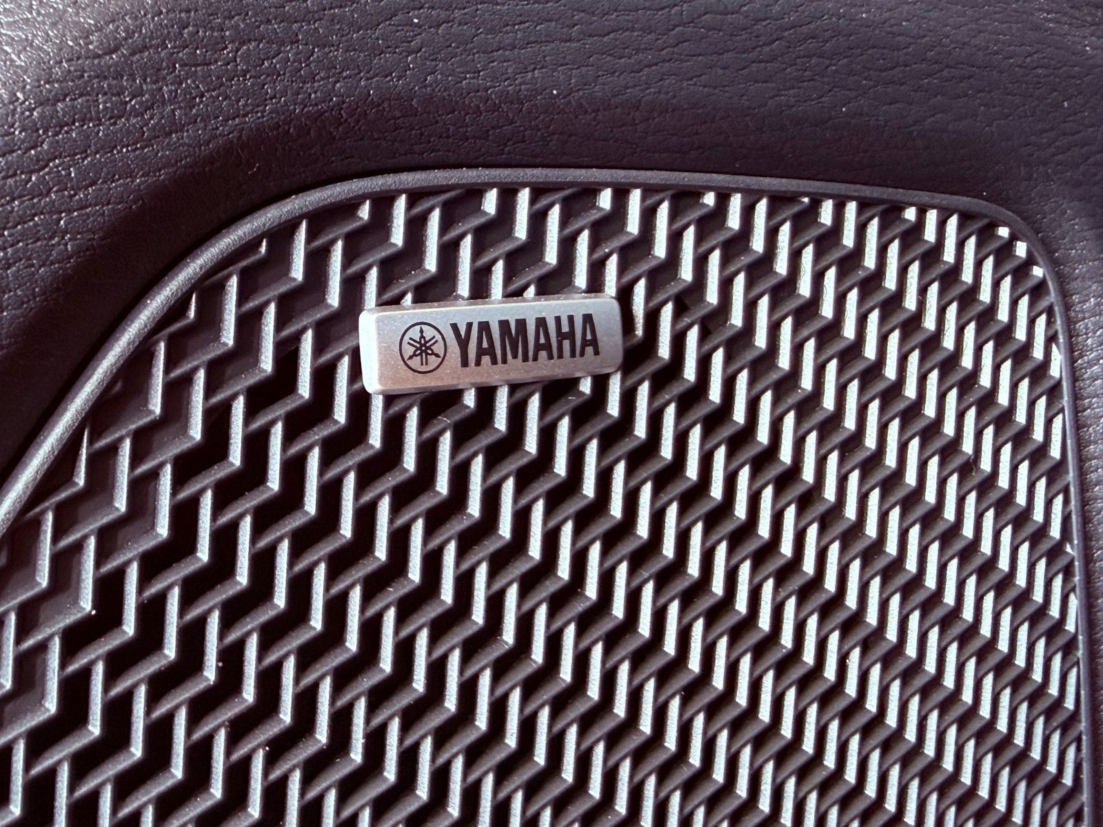 Fahrzeugabbildung Mitsubishi Outlander Intro Edi. PHEV 4WD LED AHK Kam 20"