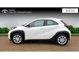 Toyota Aygo X Play SmartKey SHZ Klimaautomatik Regens. - Toyota: Weiß, Aygo