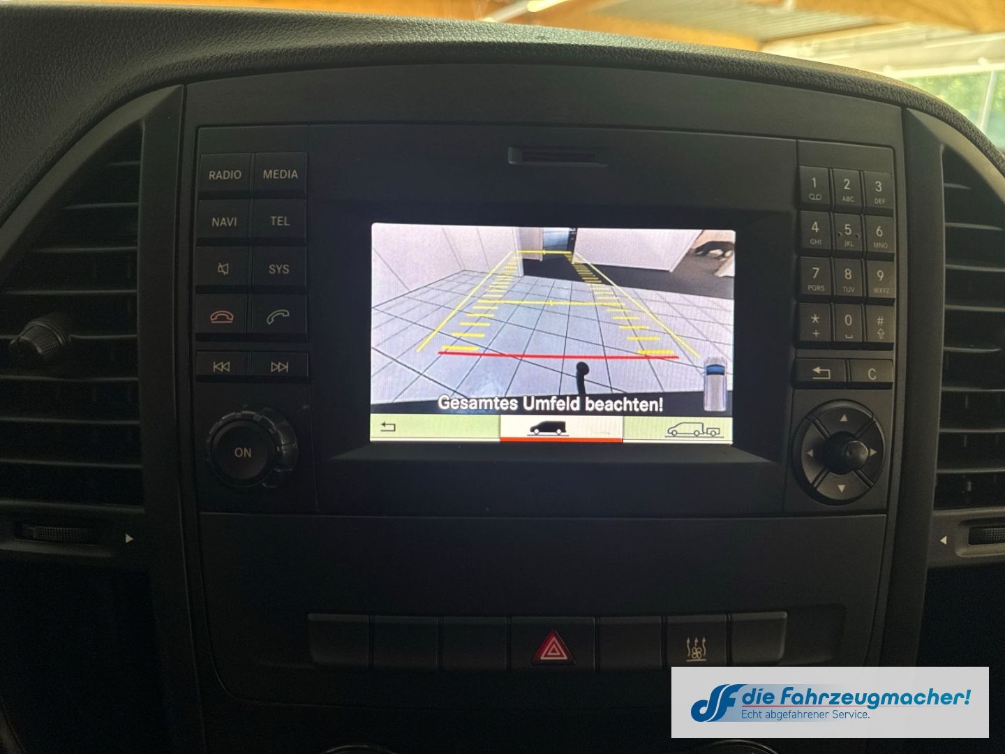 Fahrzeugabbildung Mercedes-Benz Vito Tourer 111CDI FWD extralang Pro AHK Klimaau