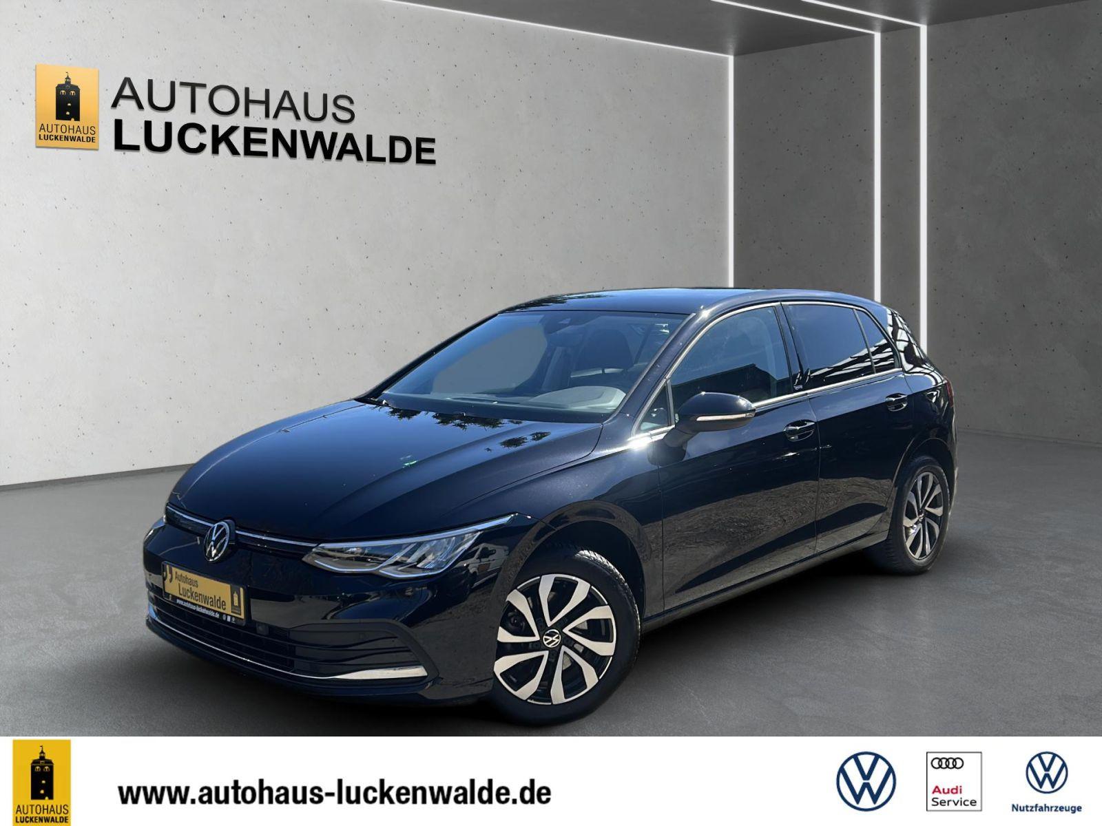 Volkswagen Golf VIII 1.0 eTSI Active DSG *ACC*NAV*R-CAM*