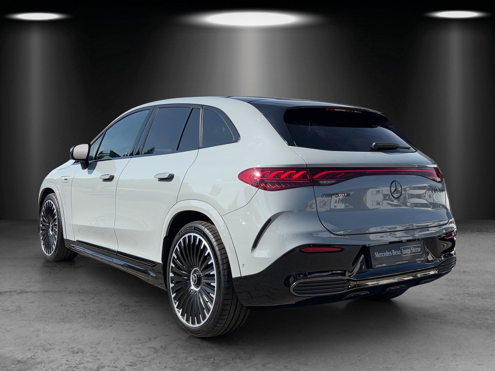 Fahrzeugabbildung Mercedes-Benz EQE53 AMG SUV Prem+ DYNAMIC+ Hyper HUD Carbon TV