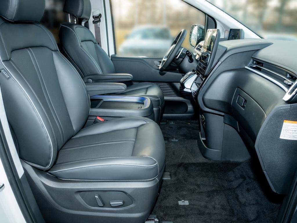 Fahrzeugabbildung Hyundai STARIA 7-Sitzer HEV SIGNATURE Panoramadach