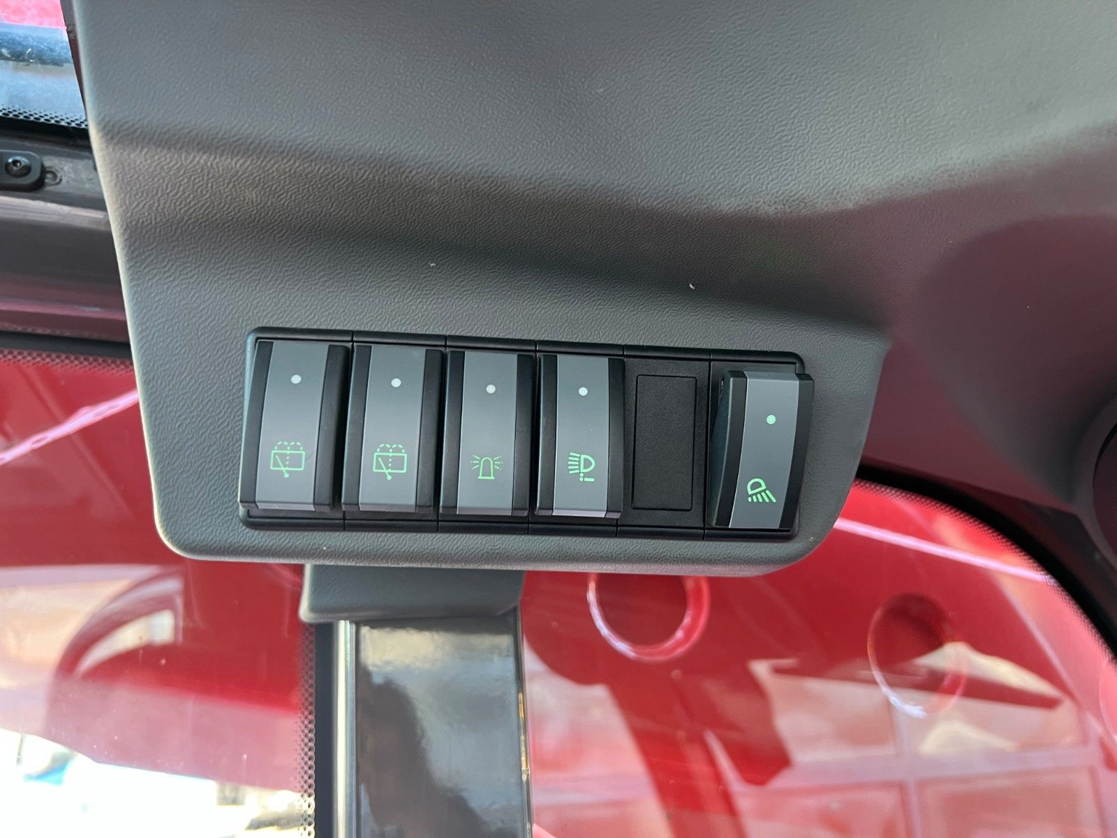 Fahrzeugabbildung Manitou MRT 2550 + / nur 919h! / Funk / Korb / Winde