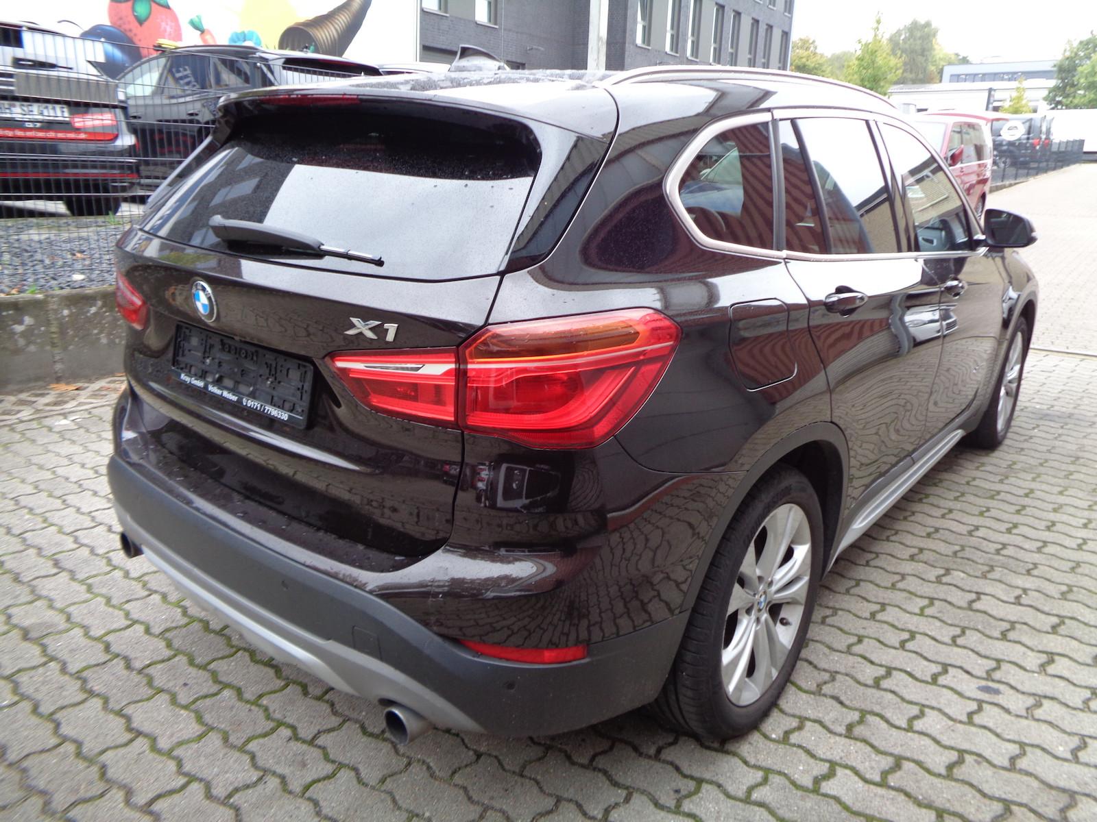 BMW X1 xDrive 20 i, Autom., Head-up, Panorama
