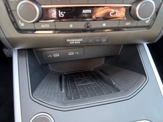 Arona FR 1.0 TGI Voll-LED Navi Sitzh. Kamera ACC