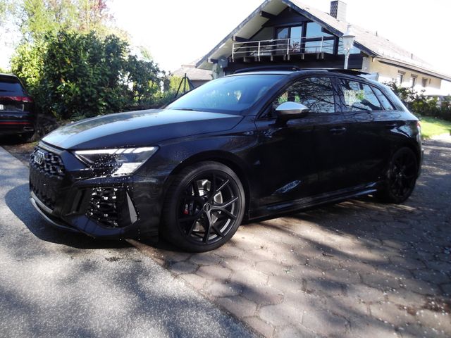 Audi RS3 Sportback  FACELIFT!! MMI/MATRIX/PANO/Abgas/