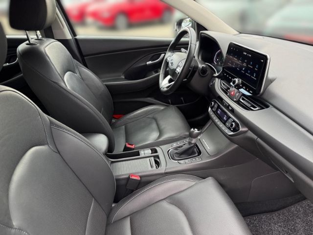 Fahrzeugabbildung Hyundai i30 1.5 Trend +LEDER+LED+KLIMA+PDC+RFK+ACC+UVM+