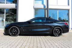 BMW M850 i xDrive Coupe / B&W / M FAHRWERK / LASER BMW M850 i xDrive Coupe / B&W / M FAHRWERK / LASER