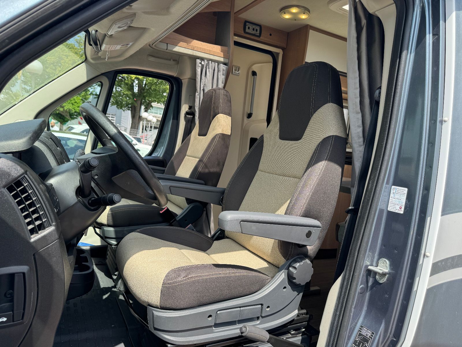 Fahrzeugabbildung Glücksmobil T 58 FIAT DUCATO 1.HAND VOLL SCHECKHEFT SAT TV