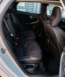 Fahrzeugabbildung Volvo V40 Momentum |RÜCKFAHRKAMERA|NAVI|PDC|SHZ|