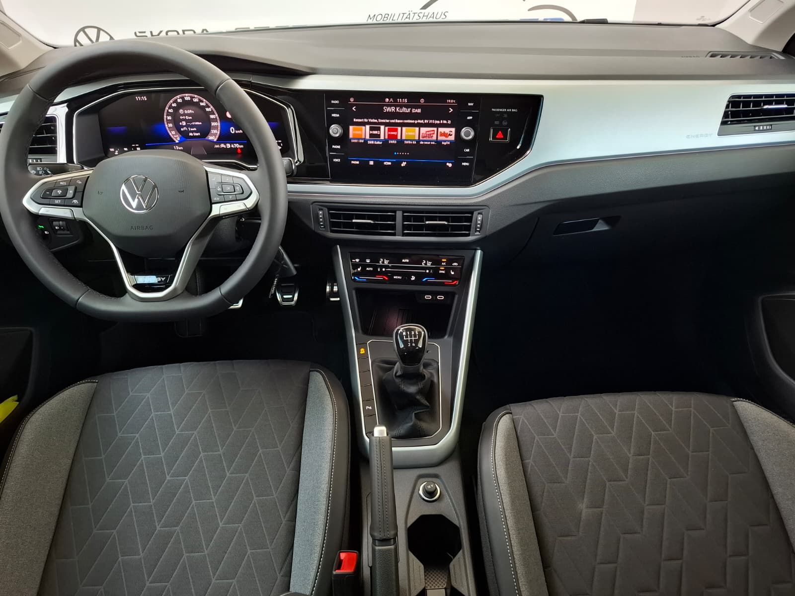 Fahrzeugabbildung Volkswagen Polo VI Energy 1.0 TSI +LED + ACC + TravelAssist