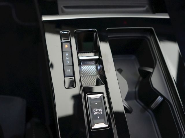 Astra L ST ULTIMATE AT+NAVI+360 GRAD KAMERA+SCHI