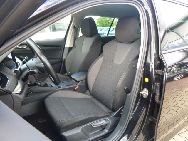 Fahrzeugabbildung Skoda Octavia Combi 2,0 TDI DPF >NAV/LED/SHZ/PDC/ACC<