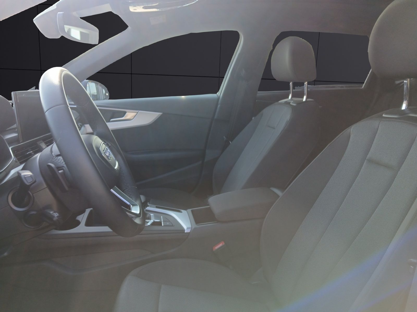 Fahrzeugabbildung Audi A4 Avant 40 TFSI advanced LED Navi Pano RFK SH