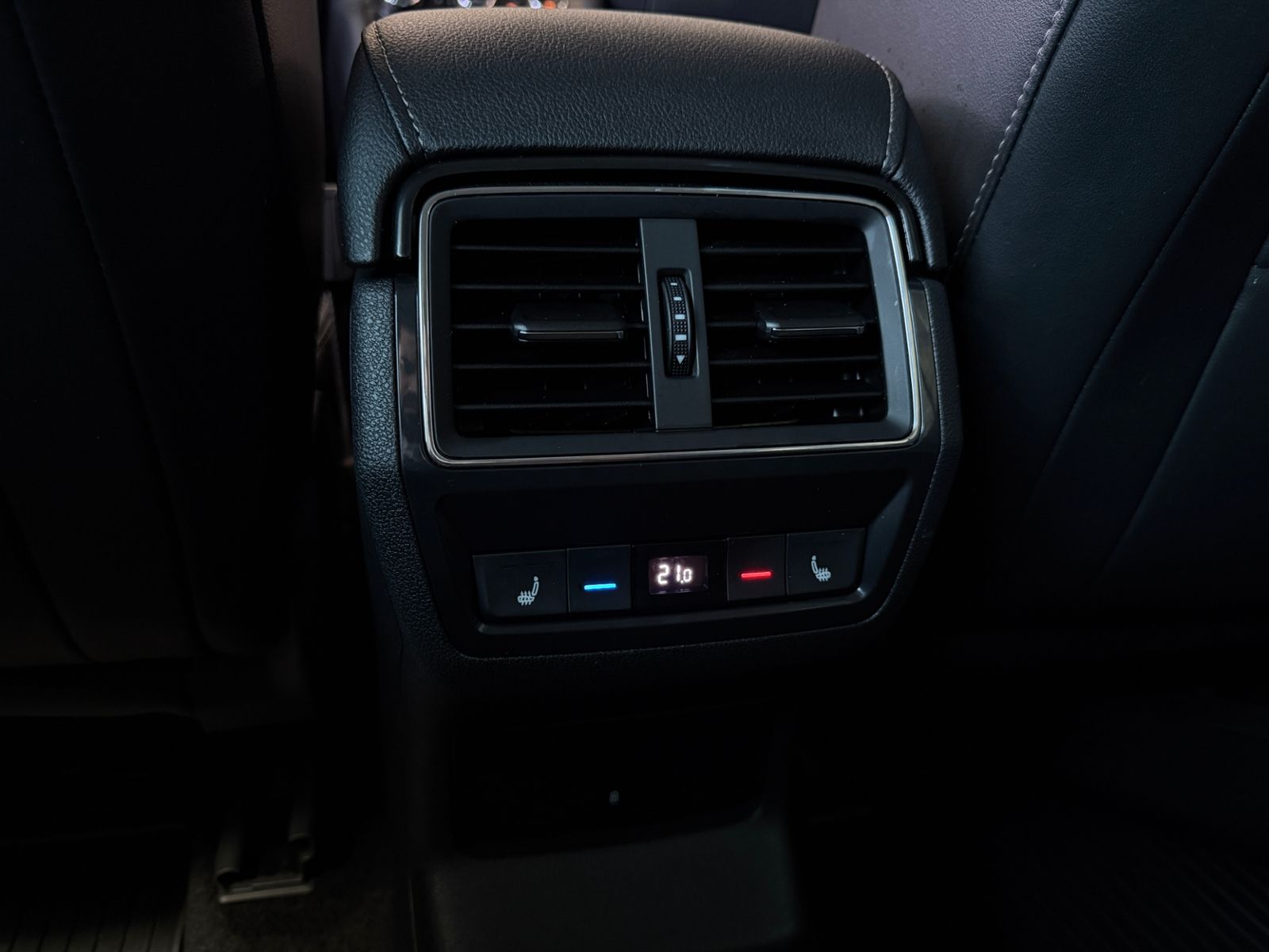 Fahrzeugabbildung SKODA Kodiaq Style 4x4 AHK ACC StHZ CANTON LEDER MEMO