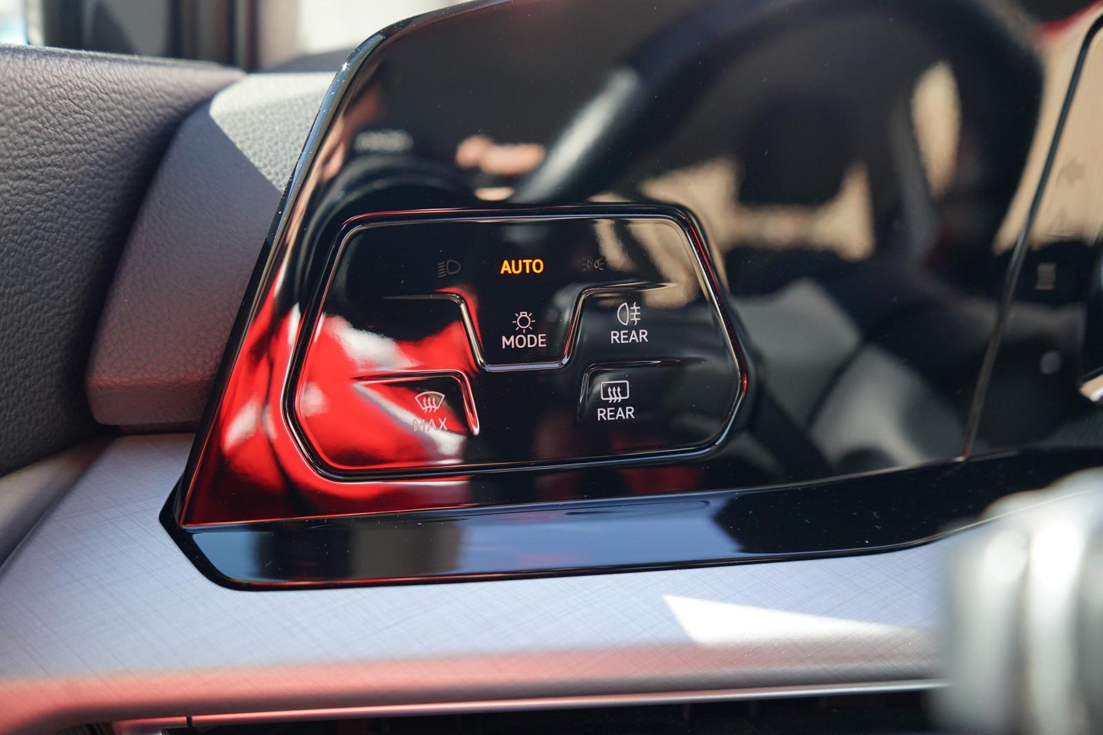 Volkswagen Golf VIII Life 1.0 eTSI DSG LED Navi ACC Kamera, миниатюра 23