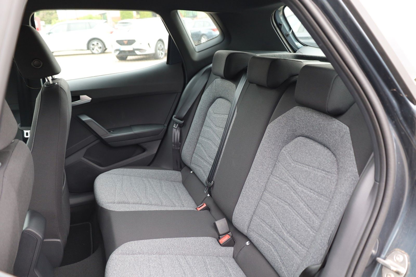 Fahrzeugabbildung SEAT Arona 1.0  Xperience *SHZ *Full-Link *LED