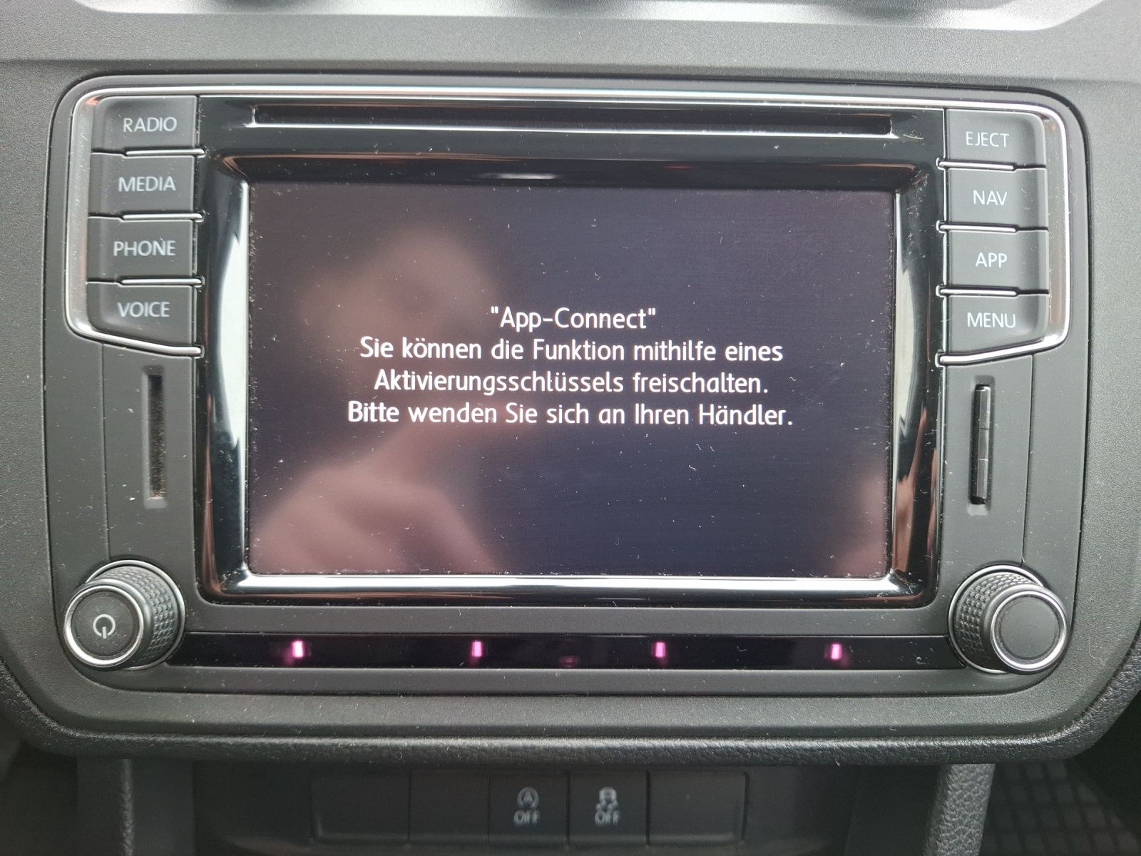 Fahrzeugabbildung Volkswagen Caddy TDI Comfortline Navi APP GRA PDC SHZ Clima