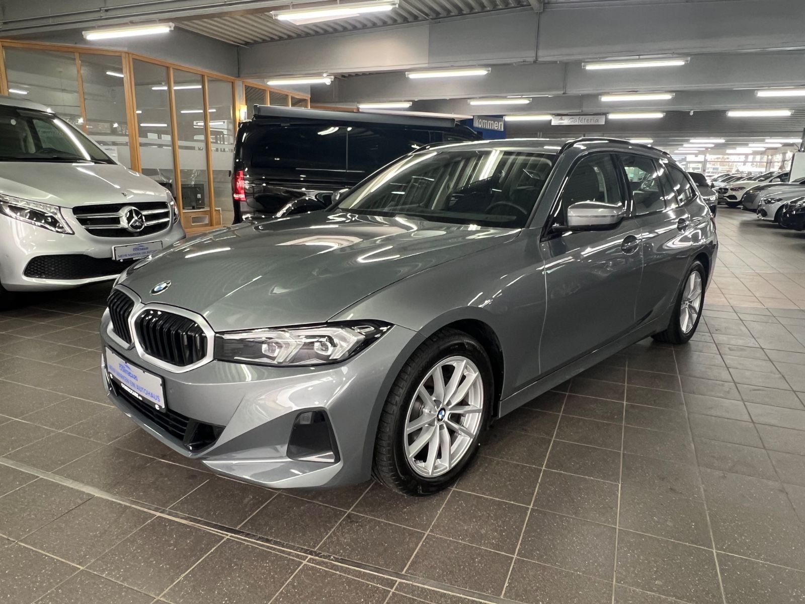 BMW 318 d Touring Curved+Driving Assistant+1 Hand foto 2