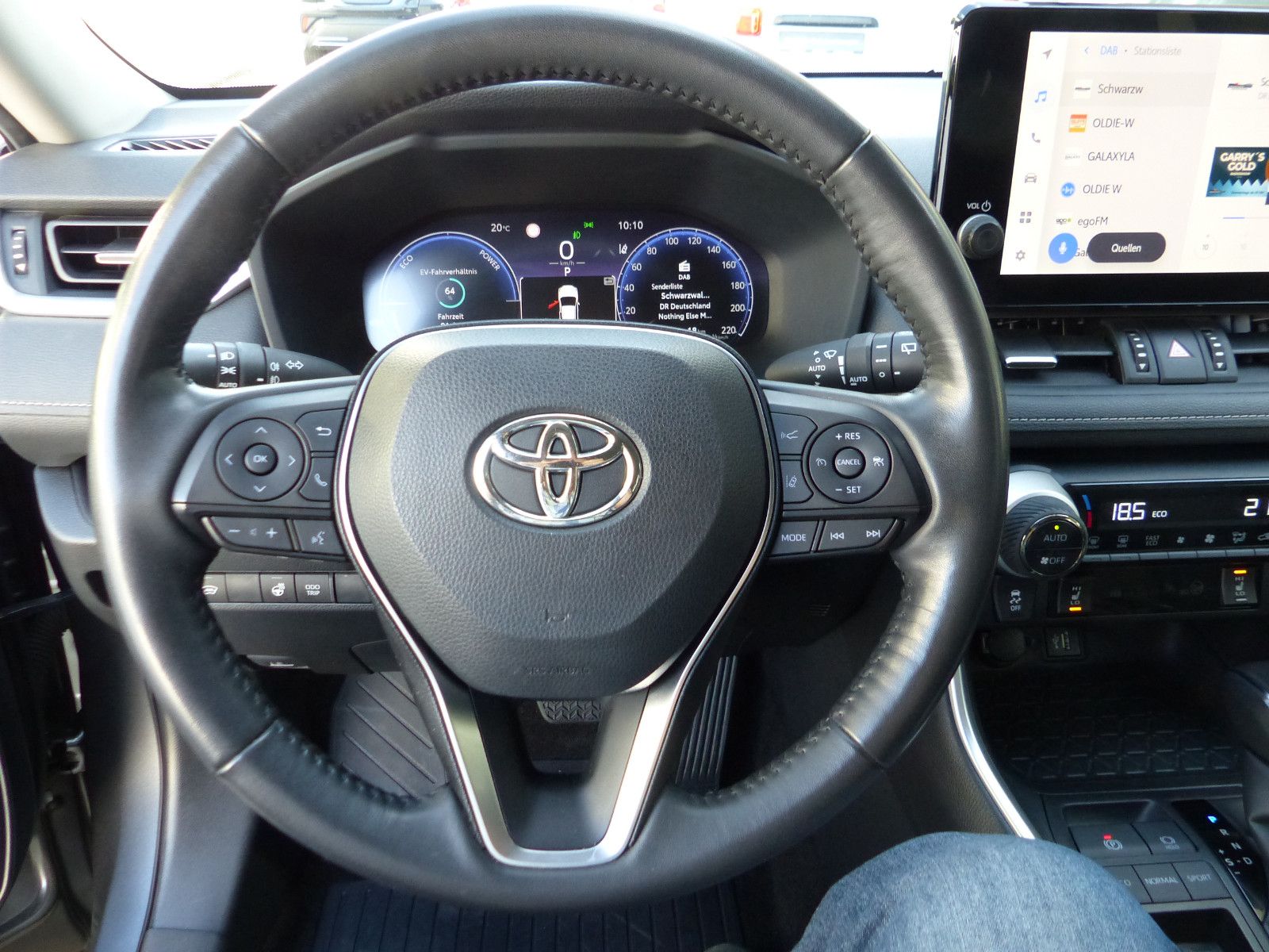 Toyota RAV4 2.5 Hybrid TeamD Kamera CarPlay LED foto 13