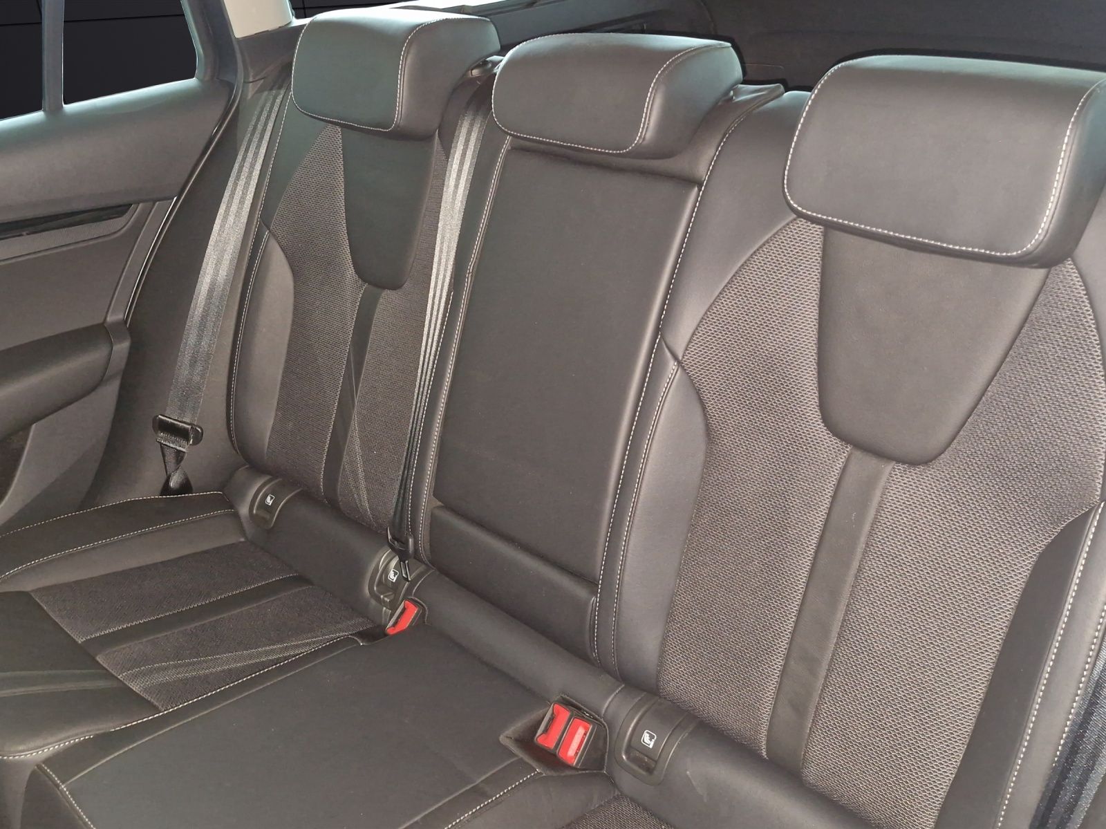 Fahrzeugabbildung SKODA Octavia Combi Ambition DSG ACC KLIMA LED