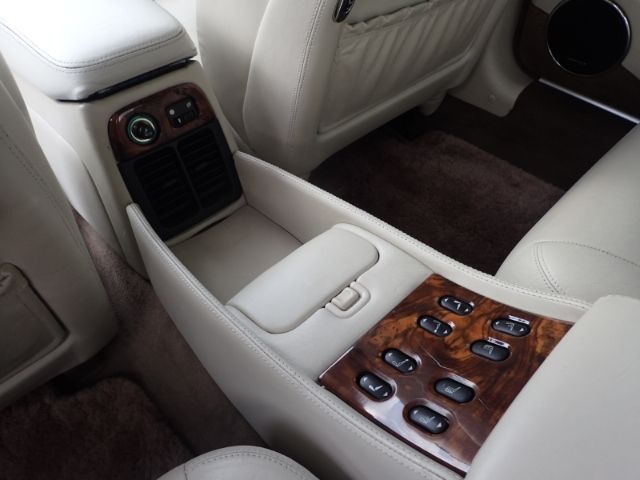 Fahrzeugabbildung Jaguar Daimler 4.0 Leder e-Sitze Alarm Klima el.SP eFH