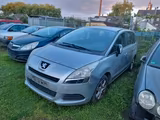 Peugeot 5008 1.6 Premium 120 VTi Premium - Peugeot 5008 Premium mit Benzin-Antrieb