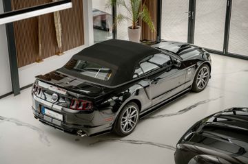 Ford Mustang - 8