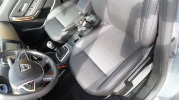Dacia Duster Extreme TCe 130 PS mit AHZV Kamera, Navi,
