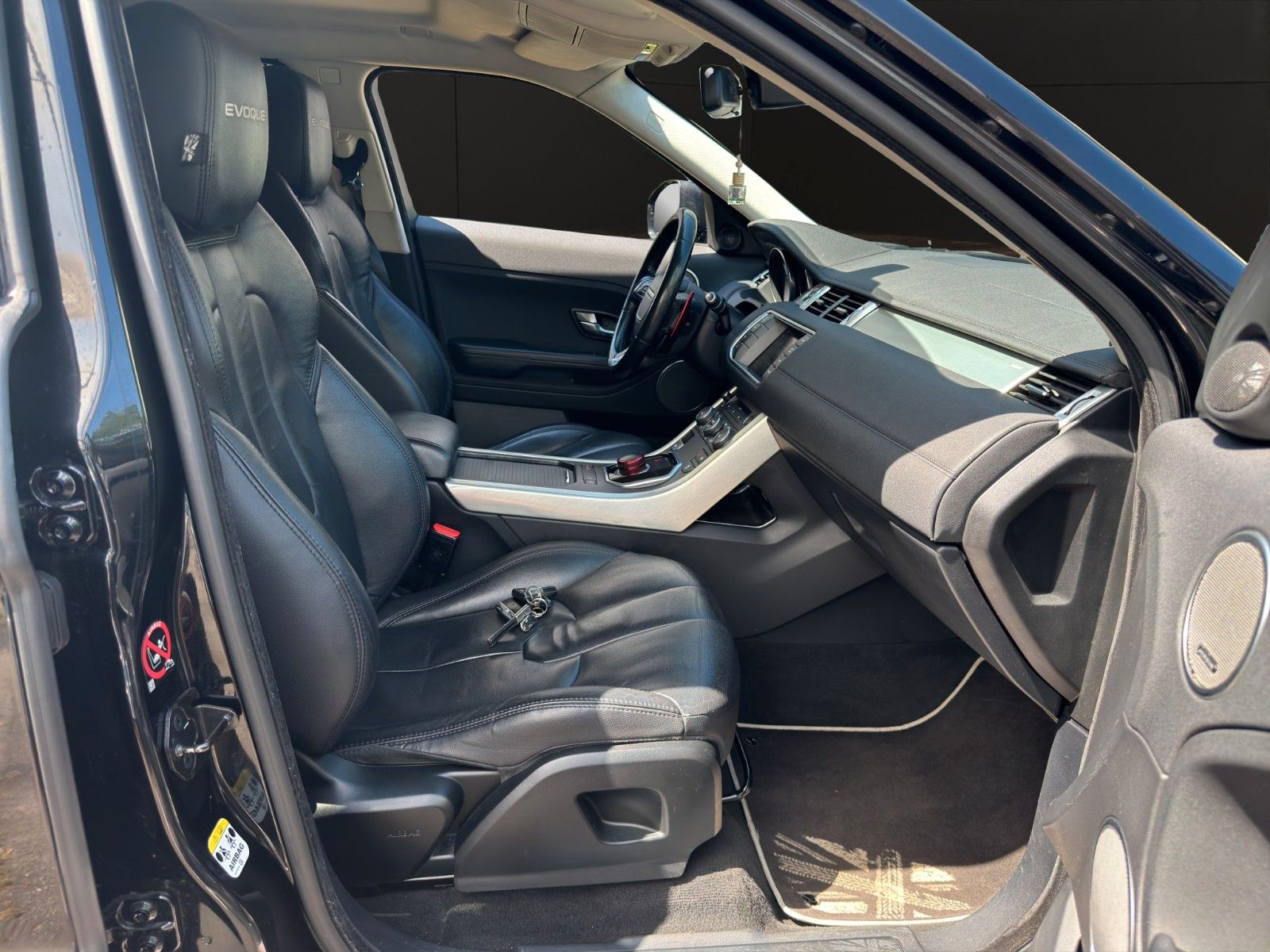 Fahrzeugabbildung Land Rover Range Rover Evoque Britain Automatik/Leder/Navi/