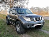 Nissan Pathfinder 2.5 dCi DPF 171PS LE Automatik - Nissan Pathfinder: Auto