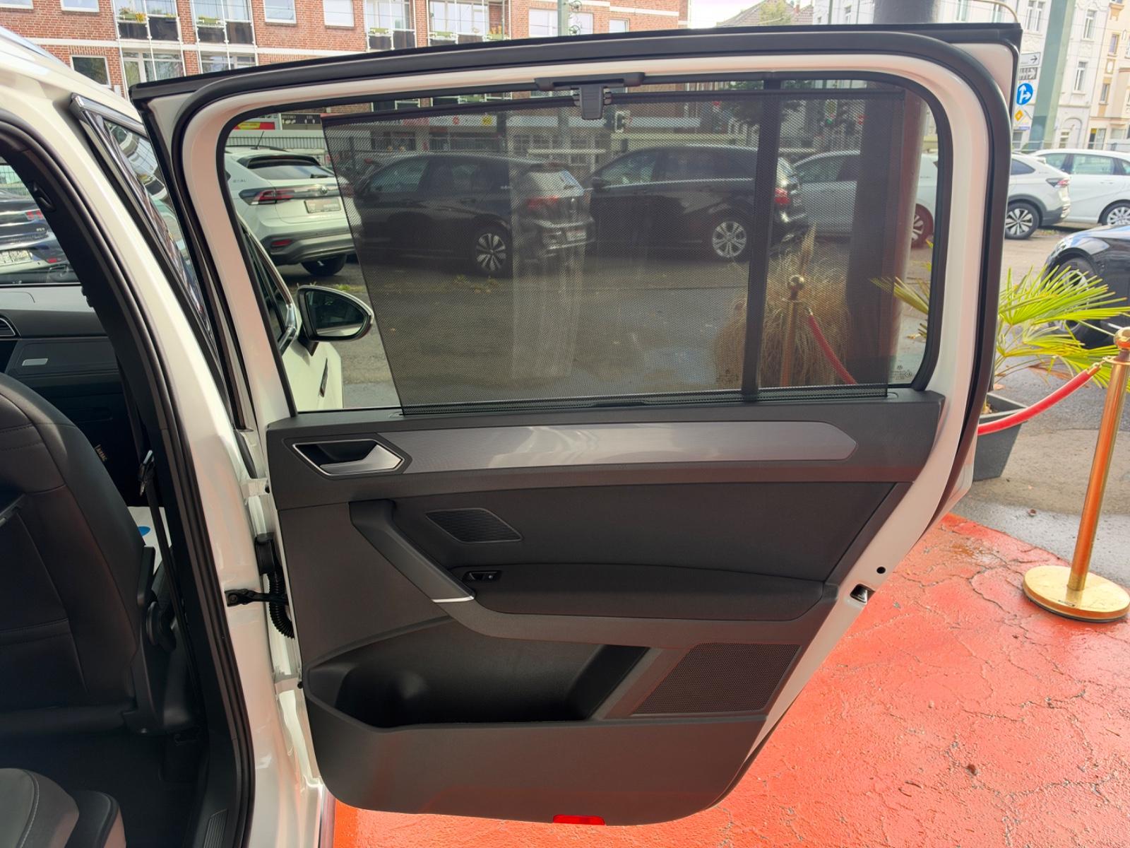 Volkswagen Touran 2.0 TDI, Highline, R-Line-Paket 1. Hand
