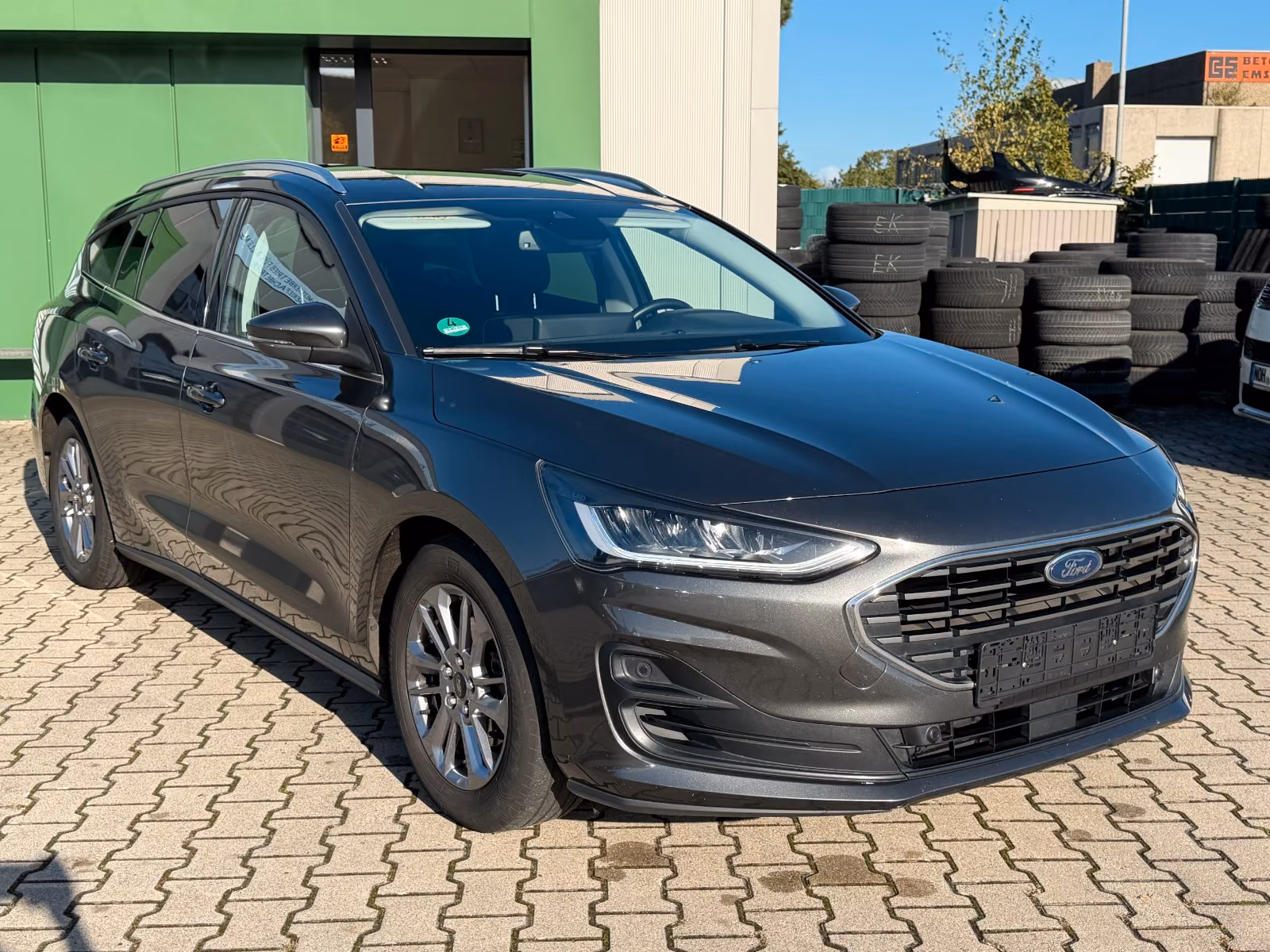 Ford Focus Turnier Titanium*Kamera*AHK*TotwinkelAss