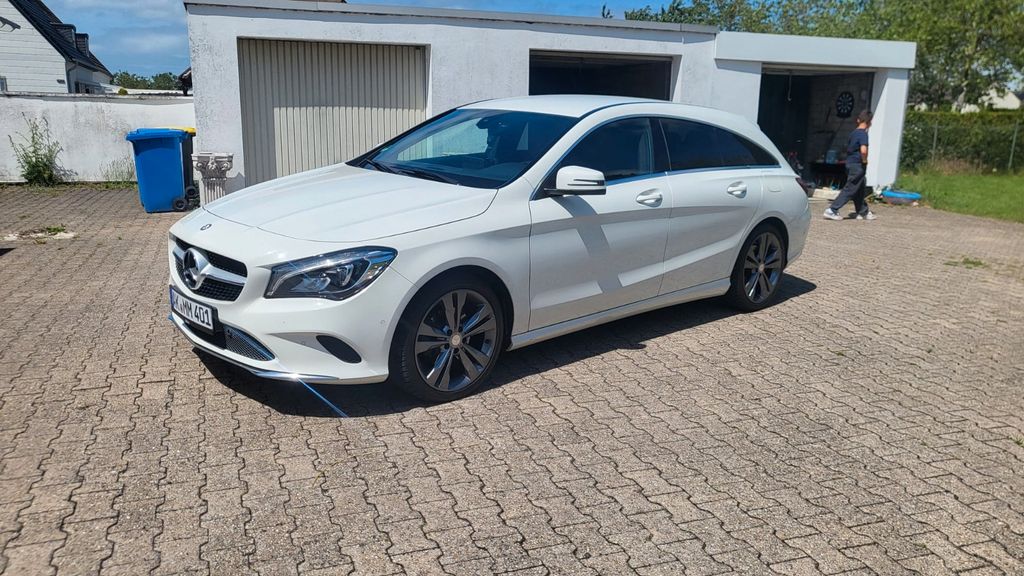 Image of Mercedes-Benz CLA 180