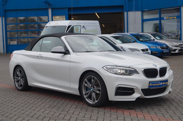 BMW M235 i Cabrio *Navi*Xenon*SHZ*Tempomat*PDC*Klima