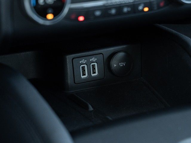 Kuga Titanium Plug-In Hybrid HUD AHK Panorama