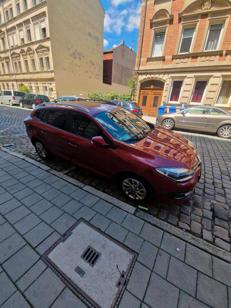 Renault Megane 2014 — engine 110 HP (81kW)