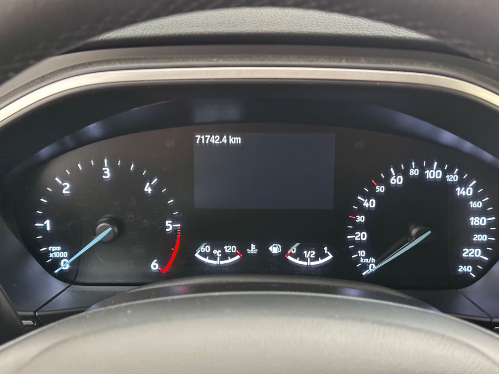 Fahrzeugabbildung Ford Focus Turnier Cool & Connect