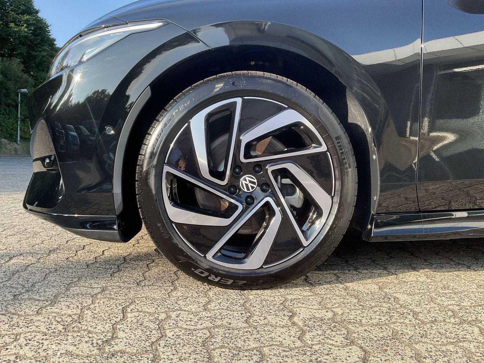 Volkswagen ID.7 Tourer Pro AHK Navi ACC IQLight EasyOpen